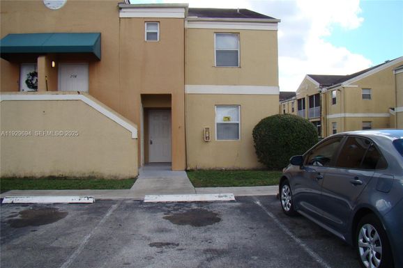 2451 NW 56th Ave # 106, Lauderhill FL 33313