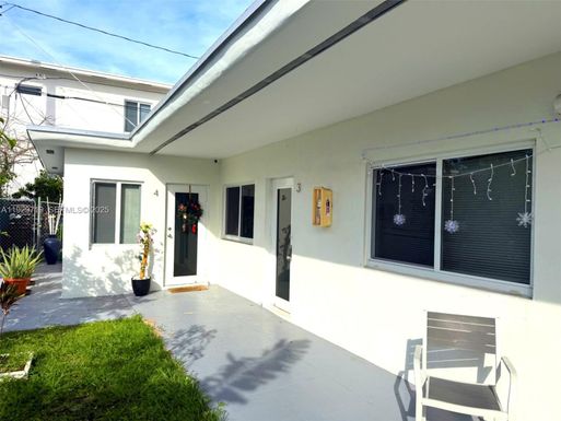 3071 SW 27th Ln # 3, Miami FL 33133