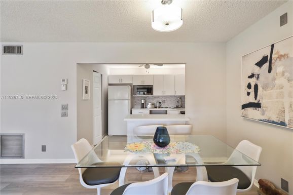 313 Knotty Pine Cir # 2, Green Acres FL 33463