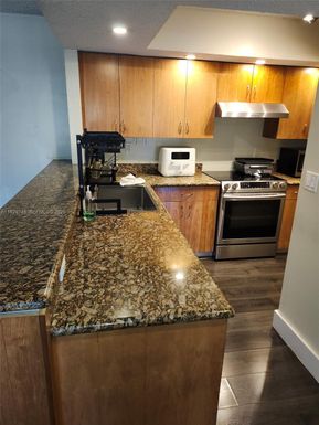 8540 SW 212th St # 303, Cutler Bay FL 33189