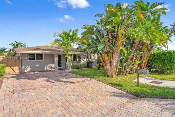 101 NE 46th Ct, Oakland Park FL 33334