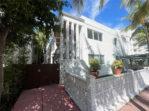 220 Collins Ave # 6B, Miami Beach FL 33139