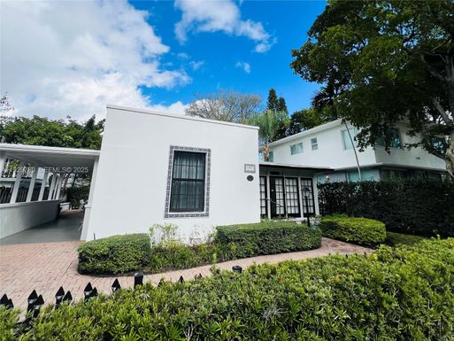 1407 SE 2nd St, Fort Lauderdale FL 33301