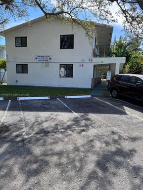1028 NE 39th Dr # 1, Oakland Park FL 33334