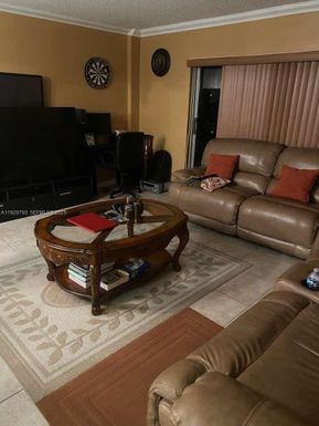 4174 Inverrary Dr # 605, Lauderhill FL 33319