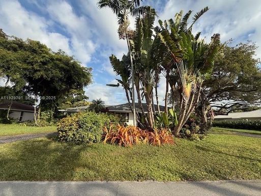 8865 SW 176th Ter, Palmetto Bay FL 33157