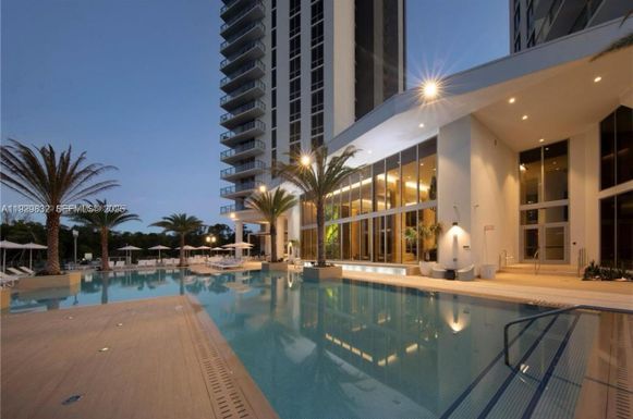 16385 Biscayne Blvd # 301, North Miami Beach FL 33160