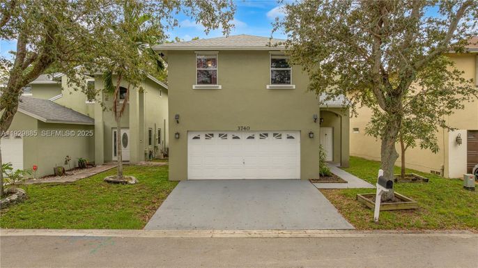 3740 NW 23rd Pl, Coconut Creek FL 33066