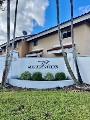 562 NW 82nd Pl # 314, Miami FL 33126