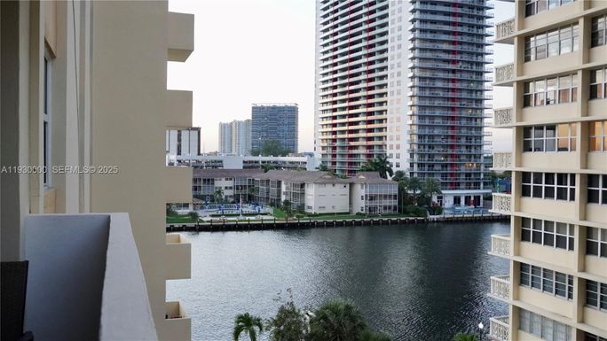1833 S Ocean Dr # 609, Hallandale Beach FL 33009