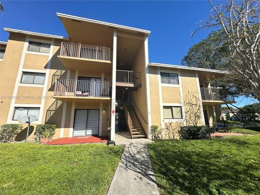 301 Palm Way # 206, Pembroke Pines FL 33025