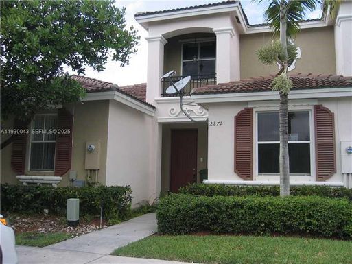 2271 NE 42nd Cir, Homestead FL 33033