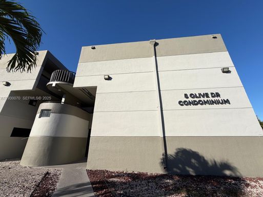 5 Olive Dr # 24, Hialeah FL 33010