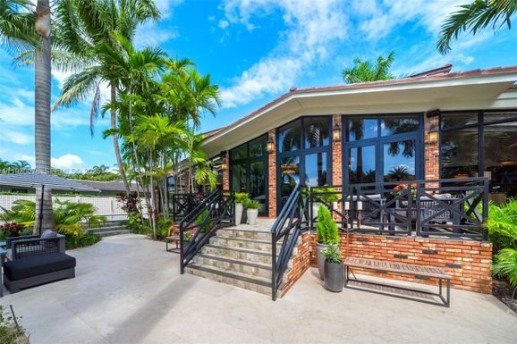 980 Belle Meade Island Dr, Miami FL 33138