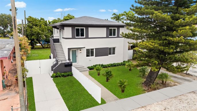 2361 NW 15th St # 2361, Miami FL 33125