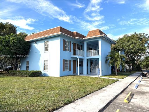 4951 Wedgewood Way # 1, West Palm Beach FL 33417