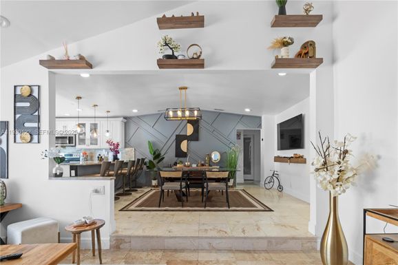 5546 S Lakewood Cir S C, Margate FL 33063