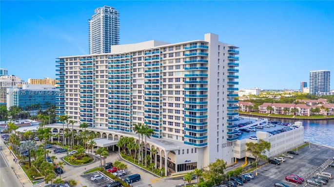 3800 S Ocean Dr # 1812, Hollywood FL 33019