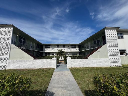 6451 W Flagler St # 14, Miami FL 33144