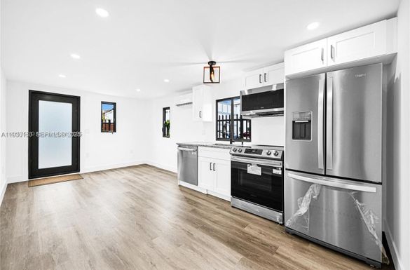 1805 SW 4th St # 1, Miami FL 33135