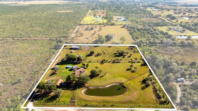 1472 N CHAROLAIS RD, Other City - In The State Of Florida FL 33935