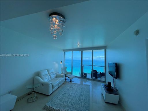 17001 Collins Ave # 1806, Sunny Isles Beach FL 33160