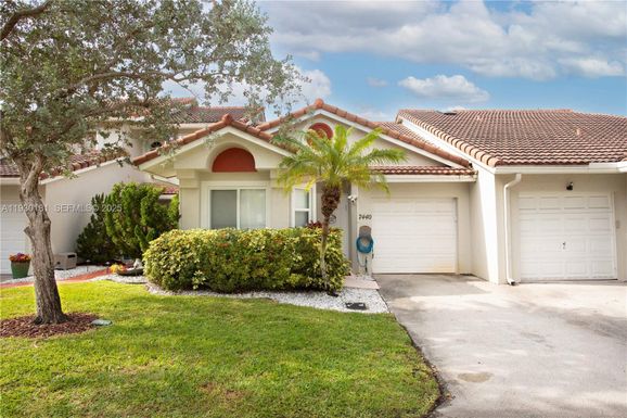 7440 Pinewalk Dr S, Margate FL 33063