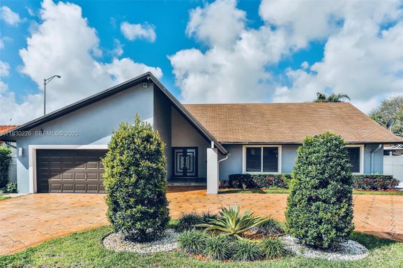20550 NE 8th Ct, Miami FL 33179