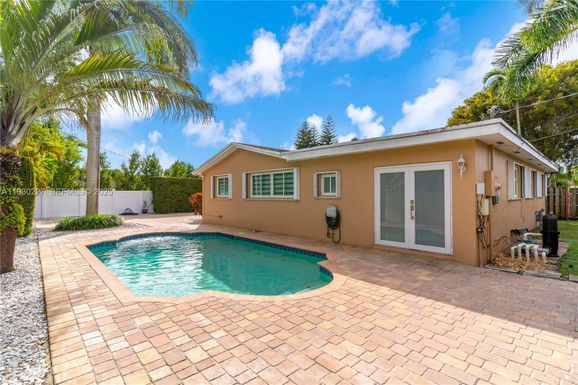 11051 SW 69th Dr, Miami FL 33173