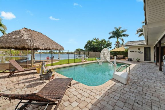 410 Sailboat Cir # 410, Weston FL 33326