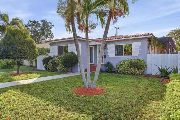 2120 SW 16th St, Miami FL 33145