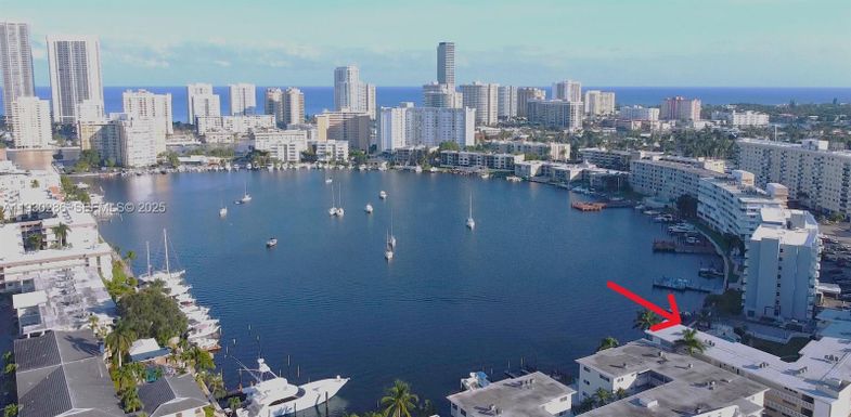 450 GOLDEN ISLES DR # 3C, Hallandale Beach FL 33009