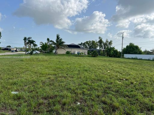 2109 NE 14 PL, Cape Coral FL 33909
