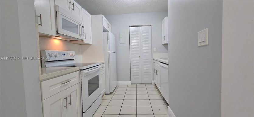 646 NW 114th Ave # 201, Sweetwater FL 33172