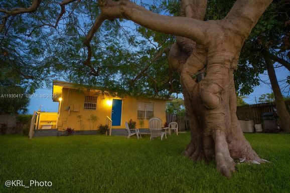 811 NE 14th Ct, Fort Lauderdale FL 33304