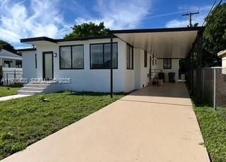 4990 E Palm Ct, Hialeah FL 33013