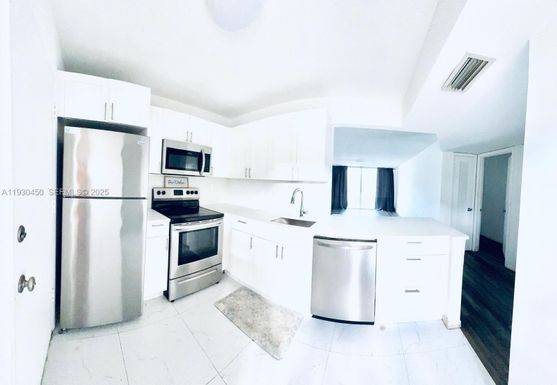 1401 NE 191st St # D207, Miami FL 33179