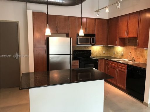 2001 Biscayne Blvd # 2405, Miami FL 33137