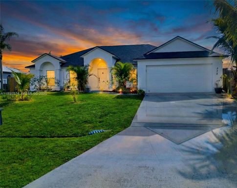 572 SW Mccomb Ave, Port St. Lucie FL 34953