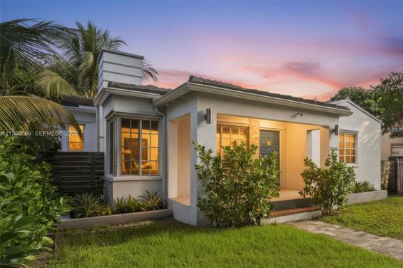 555 NE 73rd St, Miami FL 33138