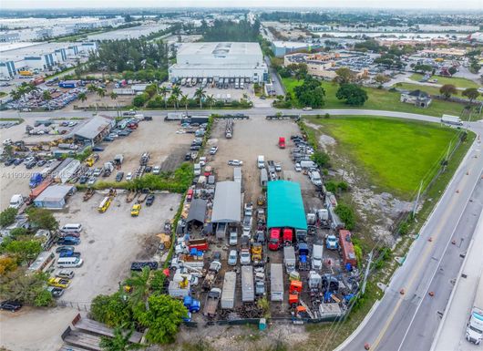 13800 NW 112th Ave, Hialeah Gardens FL 33018