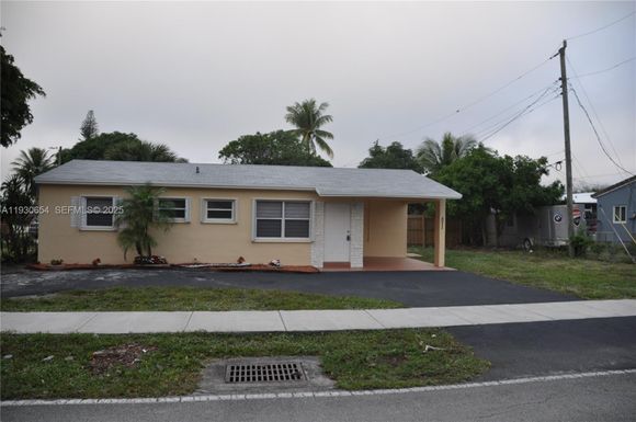571 NE 61st St, Oakland Park FL 33334