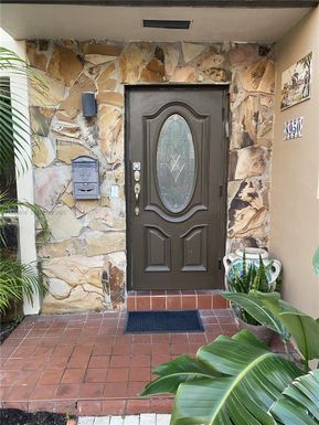 8950 Collins Ave # 7, Surfside FL 33154