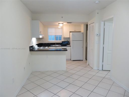 3090 BIRD AV # 203, Coconut Grove FL 33133