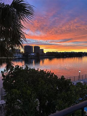 10101 E Bay Harbor Dr # 206, Bay Harbor Islands FL 33154