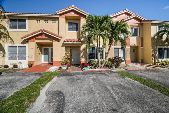 5297 NW 190th Ln, Miami Gardens FL 33055