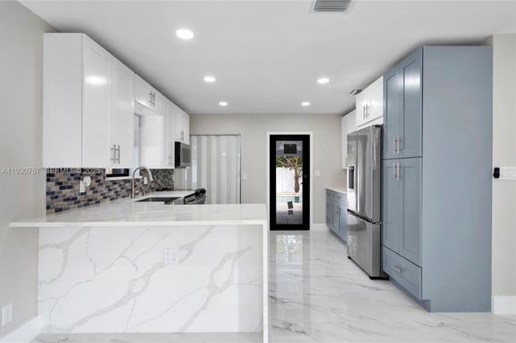 1815 N 27th Ave, Hollywood FL 33020