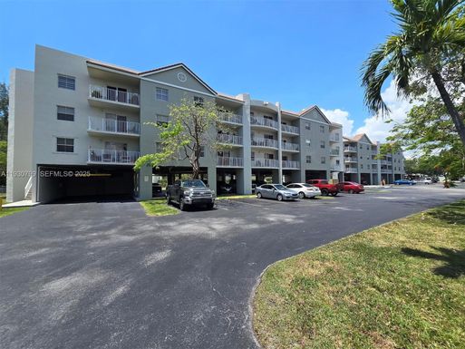 8200 SW 210th St # 103, Cutler Bay FL 33189