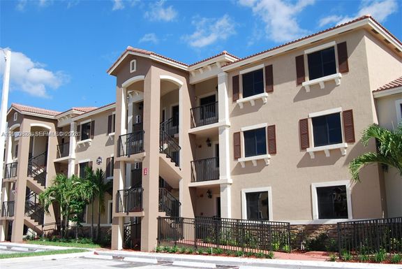 22921 SW 88th Pl # 205, Cutler Bay FL 33190