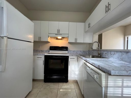 671 Cypress Lake Blvd # C21, Deerfield Beach FL 33064